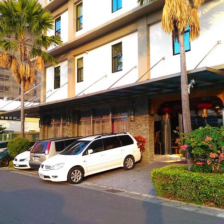 Wei Feng Hotel - Kaohsiung Exterior foto